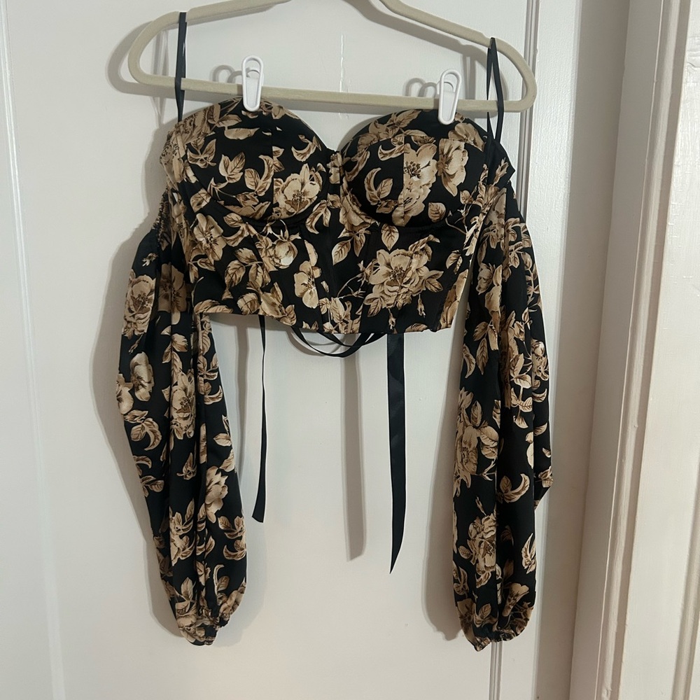 SHEIN Floral Off-Shoulder Blouse Bundle- Black and Cream - Picture 6 of 9